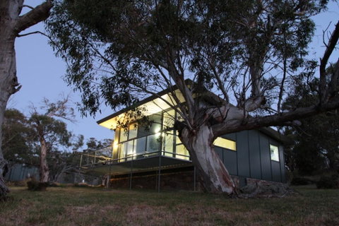 Ecocrackenback 15 - Sustainable Chalet Close To The Slopes - Accommodation Main Beach 0