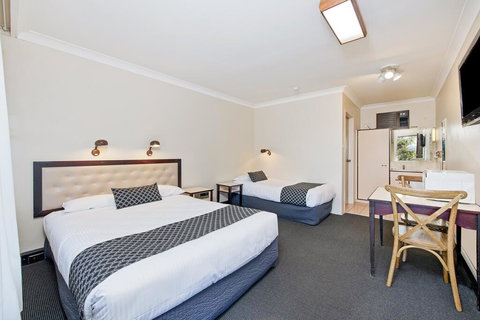 Econo Lodge Savannah Park Tamworth - Accommodation Main Beach 2