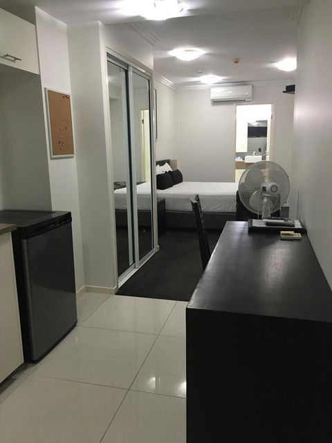 Eden By The Bay - Accommodation Main Beach 2