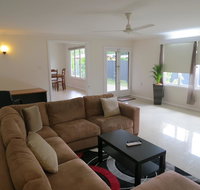 Edge Hill Clean  Green Cairns 7 Minutes from the Airport 7 Minutes to Cairns CBD  Reef Fleet Terminal - Accommodation Main Beach