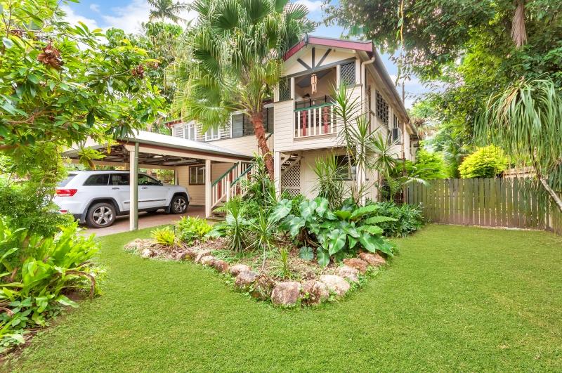 Edge Hill QLD Accommodation Main Beach