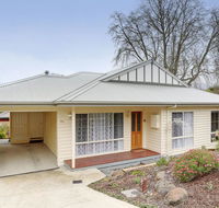 Edwards Rose - Accommodation Main Beach