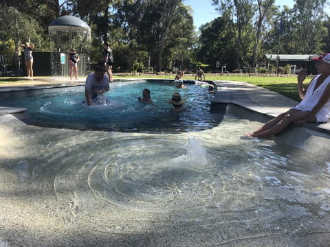 Eildon Pondage Holiday Park - Accommodation Main Beach 1