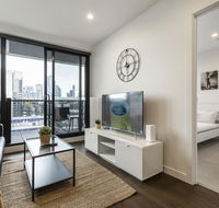 Elegant Apartment mins walk to Melbourne CBD - Accommodation Main Beach