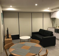 Elegant Modern Apartment in central Melbourne - Accommodation Main Beach
