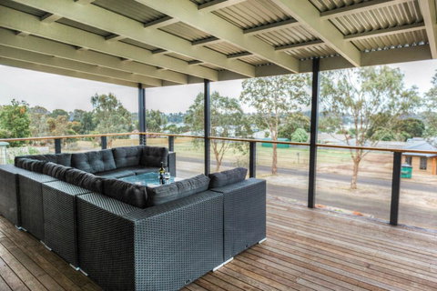 Elevation - Waterviews In Newlands Arm - Accommodation Main Beach 2
