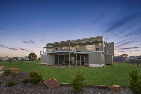 Elevation - Waterviews In Newlands Arm - Accommodation Main Beach 0