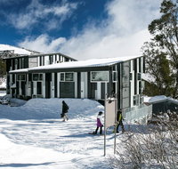 Elk at Falls - Accommodation Main Beach