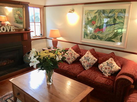 Endellion - Accommodation Main Beach 3