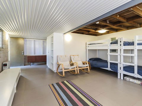 Endless Summer - Accommodation Main Beach 1