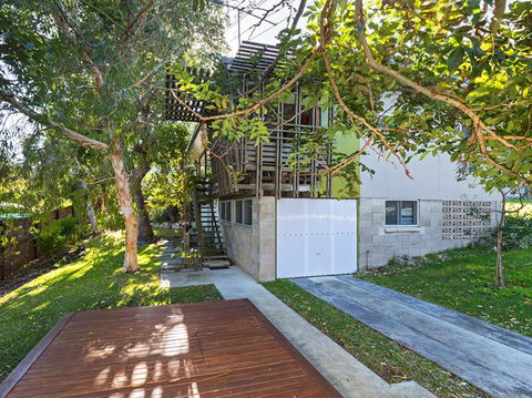 Endless Summer - Accommodation Main Beach 0