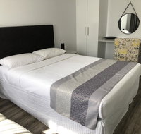 Escape On Lake - Accommodation Main Beach