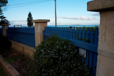 Esperance Beachfront Resort - Accommodation Main Beach 1