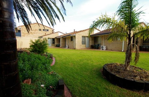 Esperance Beachfront Resort - Accommodation Main Beach 0