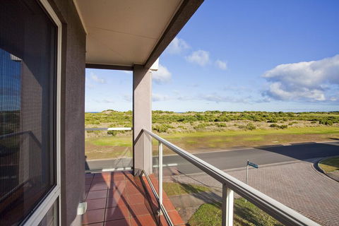 Esplanade Frontage 1-209 - Accommodation Main Beach 1