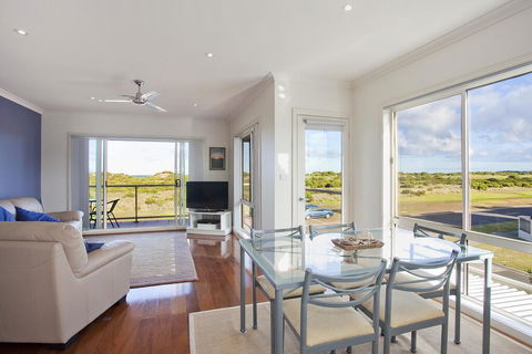 Esplanade Frontage 1-209 - Accommodation Main Beach 2