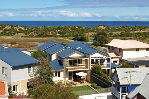 Esplanade Frontage 219a - Accommodation Main Beach 0