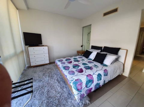Euodia Unit 1102 - Accommodation Main Beach 1