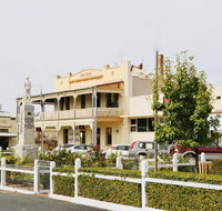 Eureka Hotel / Rainbow Brewery - Accommodation Main Beach