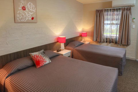 Everton Park Hotel - Accommodation Main Beach 1