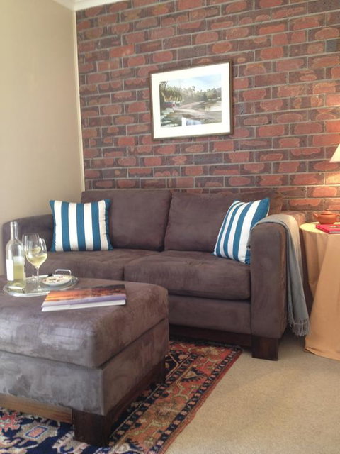 Every Man And His Dog Vineyard - Accommodation Main Beach 1