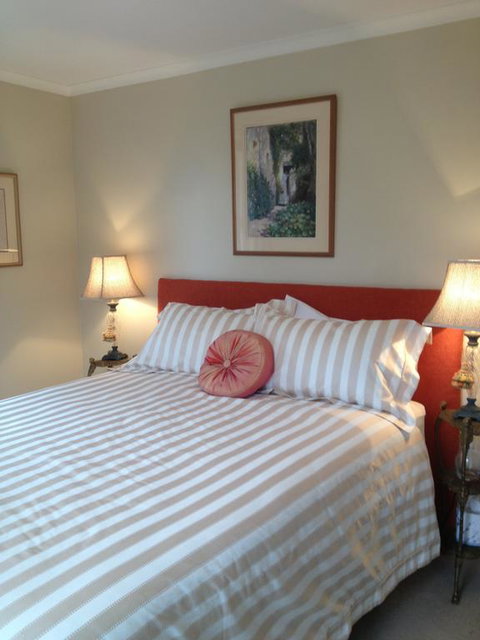 Every Man And His Dog Vineyard - Accommodation Main Beach 0