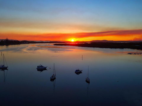 Executive Garden Apartment - Accommodation Main Beach 2