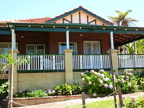 Exley House B&B - Accommodation Main Beach 0