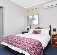 Eyre Hotel - Accommodation Main Beach