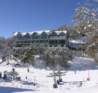 Falls Creek Country Club - Accommodation Main Beach