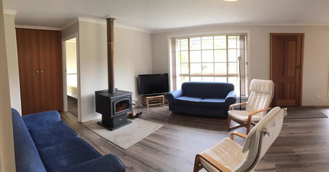 Family Shores - Accommodation Main Beach 1