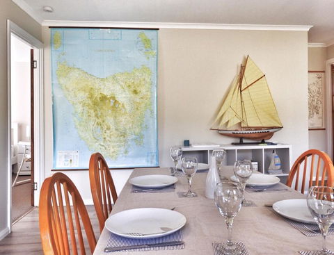 Family Shores - Accommodation Main Beach 3