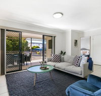 Family-Size Duplex in Quiet Neighbourhood - Accommodation Main Beach