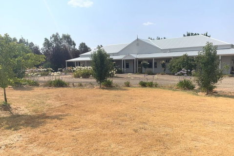 Farm House At The Gateway To The King Valley - Accommodation Main Beach 2