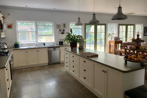 Farm House At The Gateway To The King Valley - Accommodation Main Beach 3