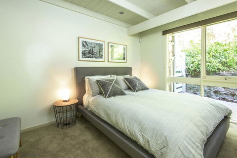 Fernview On Falls - Accommodation Main Beach 3