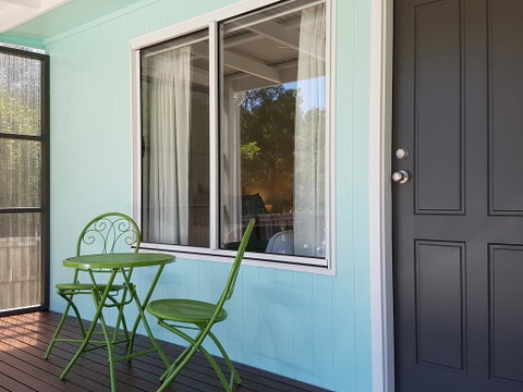 Fish Creek Alkira Accommodation - Accommodation Main Beach 3