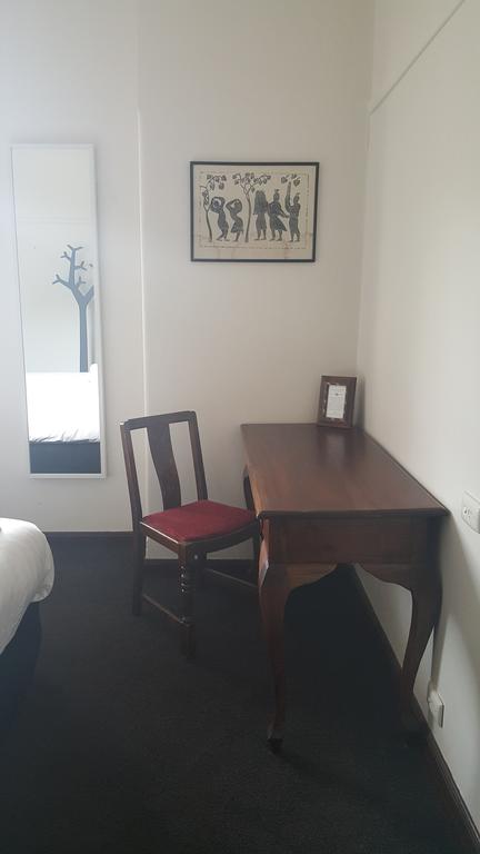 Fish Creek Hotel - Accommodation Main Beach 3