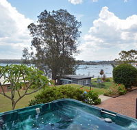 Fishing Point Shores - Accommodation Main Beach