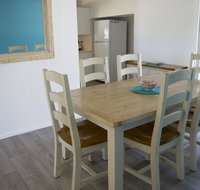 Fossickers Cottages - Accommodation Main Beach