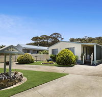 Four Sisters - beachside holiday - Accommodation Main Beach