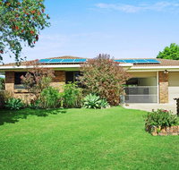 Freshly revovated Dog Friendly House walking distance to Waterfront - Accommodation Main Beach