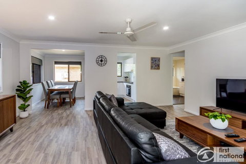 Freshly Revovated Dog Friendly House Walking Distance To Waterfront! - Accommodation Main Beach 1