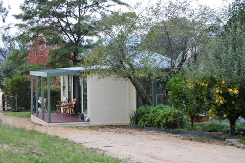 Friends In Harcourt North - Accommodation Main Beach 1