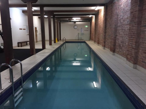 Frisco Apartments - Accommodation Main Beach 0