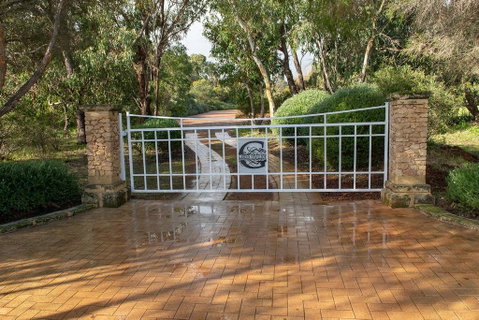 Garden Pavilion - Art House Yallingup - Accommodation Main Beach 1