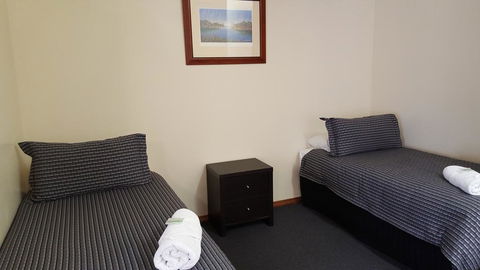 Gateway Motor Inn - Accommodation Main Beach 2