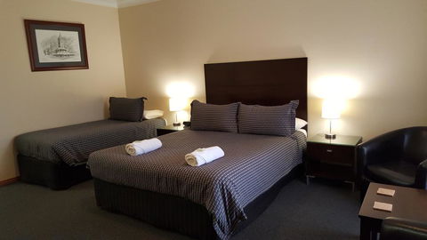 Gateway Motor Inn - Accommodation Main Beach 3