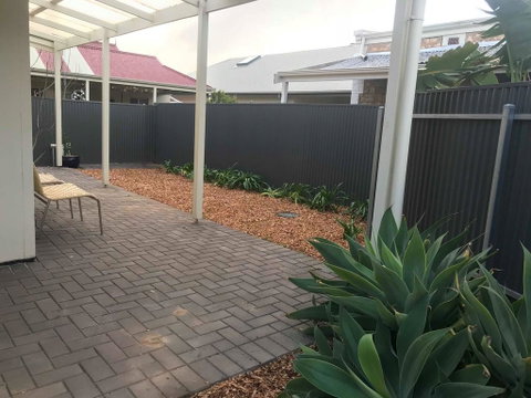 Gawler Townhouse 1 Bedroom - Accommodation Main Beach 2