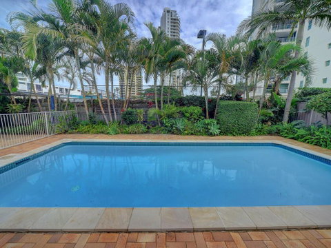 GCHM Beachside Getaway With Netflix & Wi-Fi - Accommodation Main Beach 2
